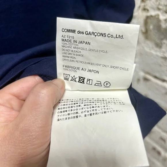 Play Comme des Garcons Navy Blue Women’s s
Size Large T-Shirt with Heart Patch - Picture 3 of 6